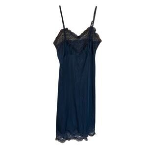 Vintage Mojud Elegant Black Lace Slip Dress 34 small romantic lace pleats pinup